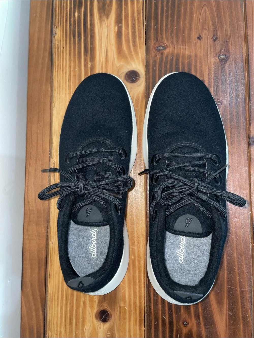 Allbirds Wool Runner Women’s Size 9 True Black (Classic Edition)